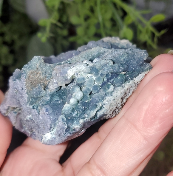 Grape Agate Hedgehog 122g - Picture 4 of 12
